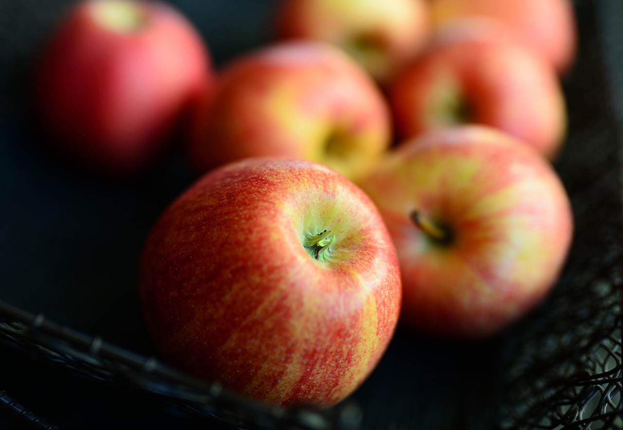Fresh Honeycrisp apples showing crisp texture and natural sweetness
